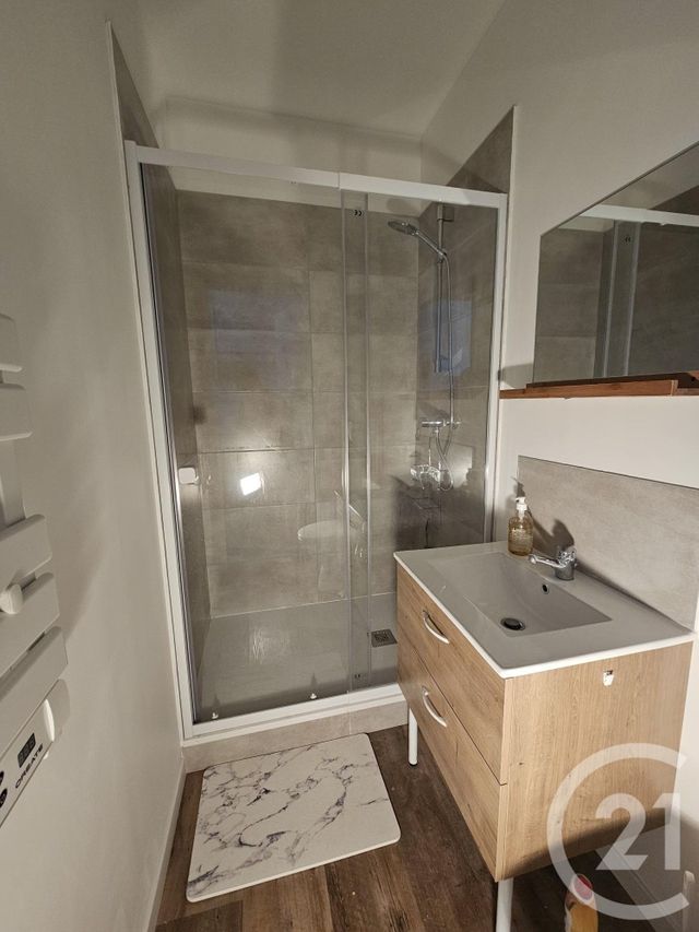 Appartement T1 à louer - 1 pièce - 17.7 m2 - CHATEAUROUX - 36 - CENTRE - Century 21 Adressimmo