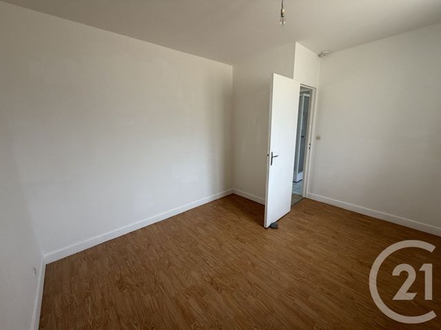 Appartement T2 à louer - 2 pièces - 31.94 m2 - ST MAUR - 36 - CENTRE - Century 21 Adressimmo