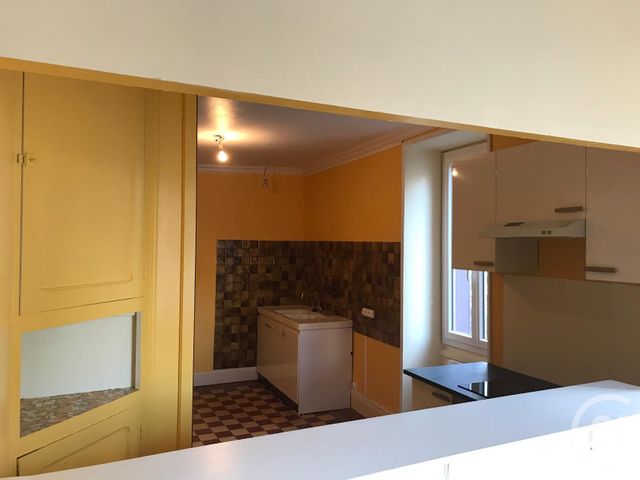 maison à louer - 4 pièces - 120.0 m2 - NEUVY ST SEPULCHRE - 36 - CENTRE - Century 21 Adressimmo