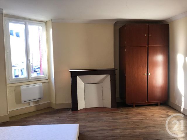 maison à louer - 4 pièces - 120.0 m2 - NEUVY ST SEPULCHRE - 36 - CENTRE - Century 21 Adressimmo