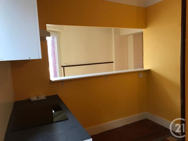 maison à louer - 4 pièces - 120.0 m2 - NEUVY ST SEPULCHRE - 36 - CENTRE - Century 21 Adressimmo