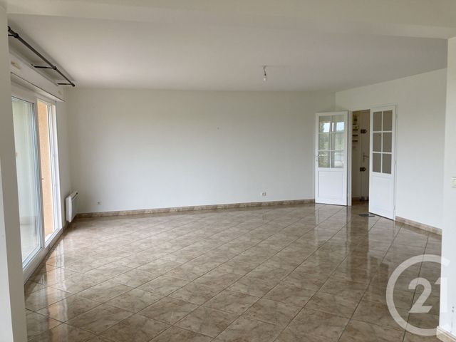 Appartement à louer - 4 pièces - 108.0 m2 - CHATEAUROUX - 36 - CENTRE - Century 21 Adressimmo