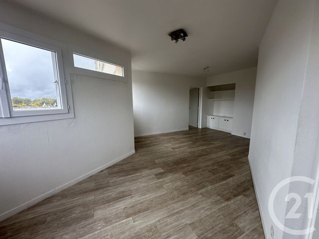 Appartement T3 à louer - 3 pièces - 60.69 m2 - CHATEAUROUX - 36 - CENTRE - Century 21 Adressimmo