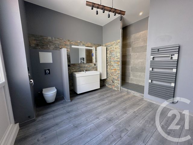 Appartement T3 à vendre - 3 pièces - 114.0 m2 - CHATEAUROUX - 36 - CENTRE - Century 21 Adressimmo