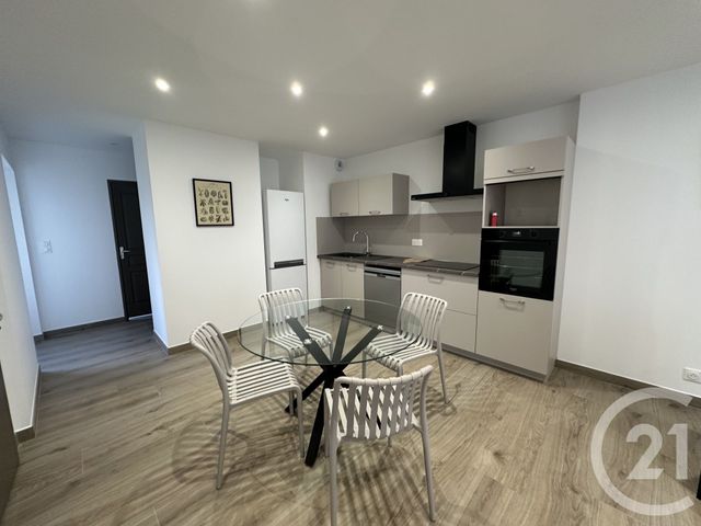 Appartement T2 à louer - 2 pièces - 45.0 m2 - CHATEAUROUX - 36 - CENTRE - Century 21 Adressimmo