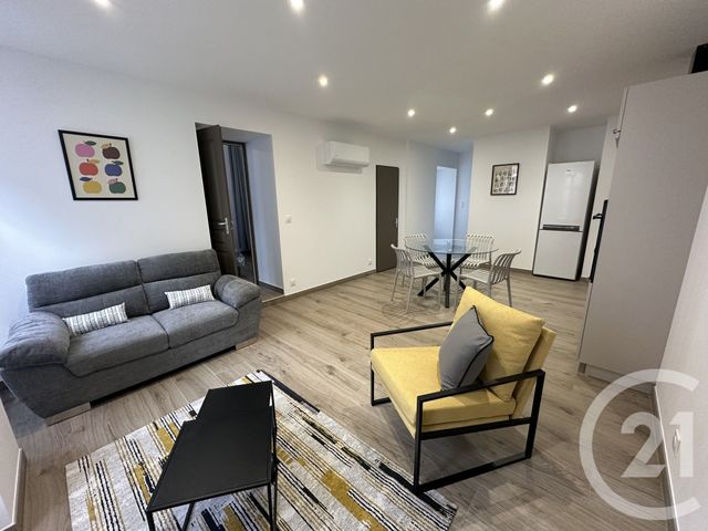 Appartement T2 à louer - 2 pièces - 45.0 m2 - CHATEAUROUX - 36 - CENTRE - Century 21 Adressimmo