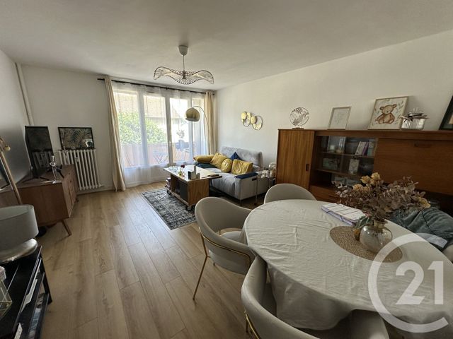 Appartement T3 à vendre - 3 pièces - 67.0 m2 - CHATEAUROUX - 36 - CENTRE - Century 21 Adressimmo