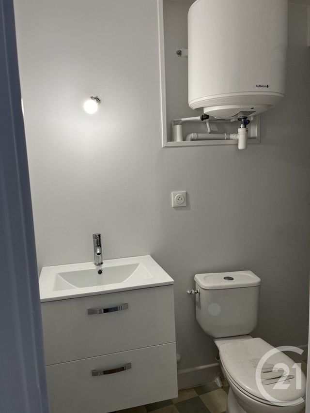 Appartement T1 à louer - 1 pièce - 17.0 m2 - CHATEAUROUX - 36 - CENTRE - Century 21 Adressimmo