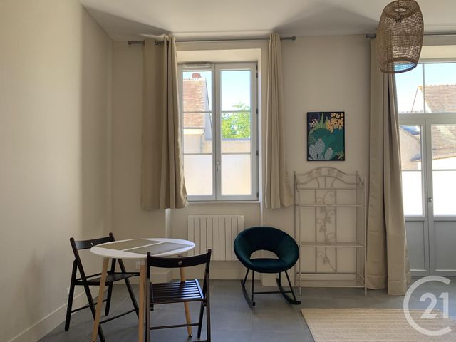 Appartement F1 à louer - 1 pièce - 32.85 m2 - CHATEAUROUX - 36 - CENTRE - Century 21 Adressimmo