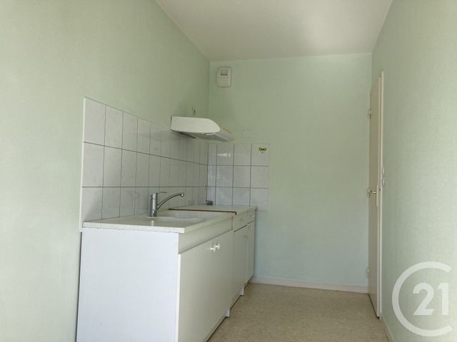 Appartement Studio à louer - 2 pièces - 34.0 m2 - CHATEAUROUX - 36 - CENTRE - Century 21 Adressimmo