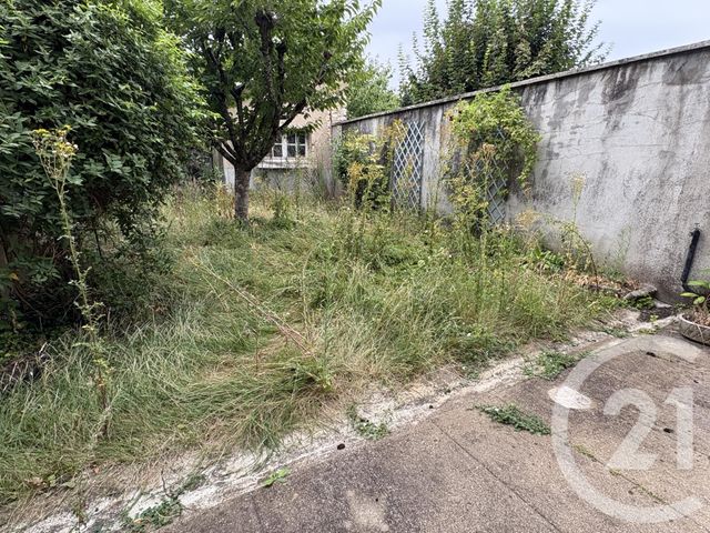 maison à vendre - 5 pièces - 123.1 m2 - CHATEAUROUX - 36 - CENTRE - Century 21 Adressimmo