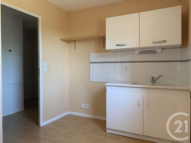 Appartement T3 à louer - 3 pièces - 63.32 m2 - CHATEAUROUX - 36 - CENTRE - Century 21 Adressimmo