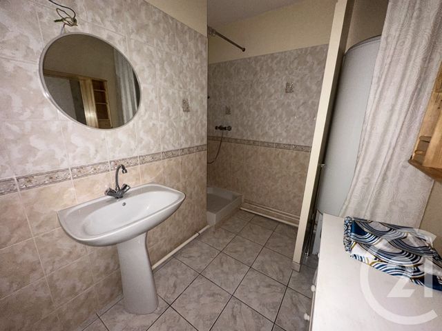 Appartement F2 à louer - 2 pièces - 54.7 m2 - CHATEAUROUX - 36 - CENTRE - Century 21 Adressimmo