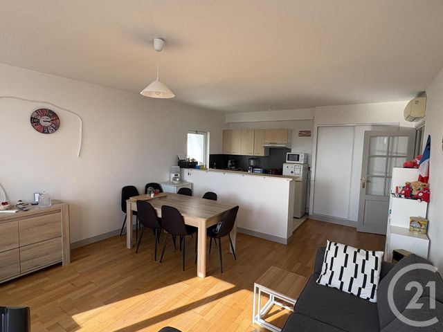 Appartement T2 à vendre - 2 pièces - 58.0 m2 - CHATEAUROUX - 36 - CENTRE - Century 21 Adressimmo