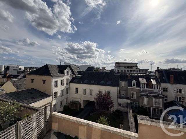 Appartement T2 à vendre - 2 pièces - 58.0 m2 - CHATEAUROUX - 36 - CENTRE - Century 21 Adressimmo