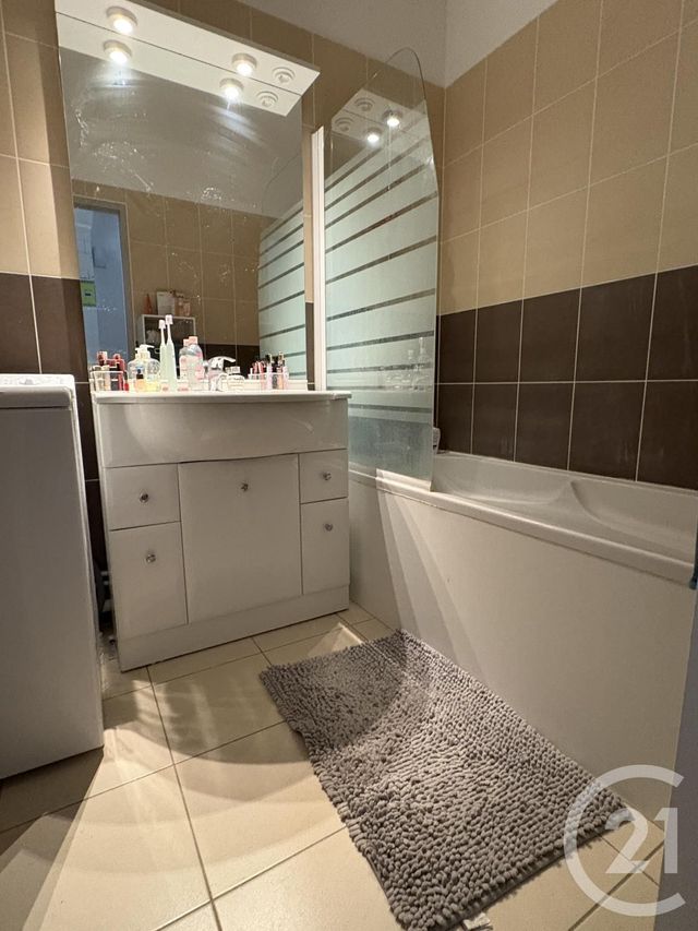 Appartement T2 à vendre - 2 pièces - 58.0 m2 - CHATEAUROUX - 36 - CENTRE - Century 21 Adressimmo