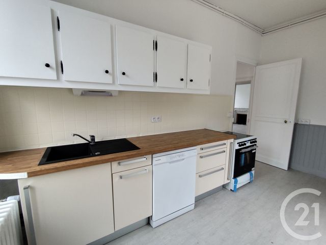 Appartement T6 à louer - 6 pièces - 170.0 m2 - BUZANCAIS - 36 - CENTRE - Century 21 Adressimmo