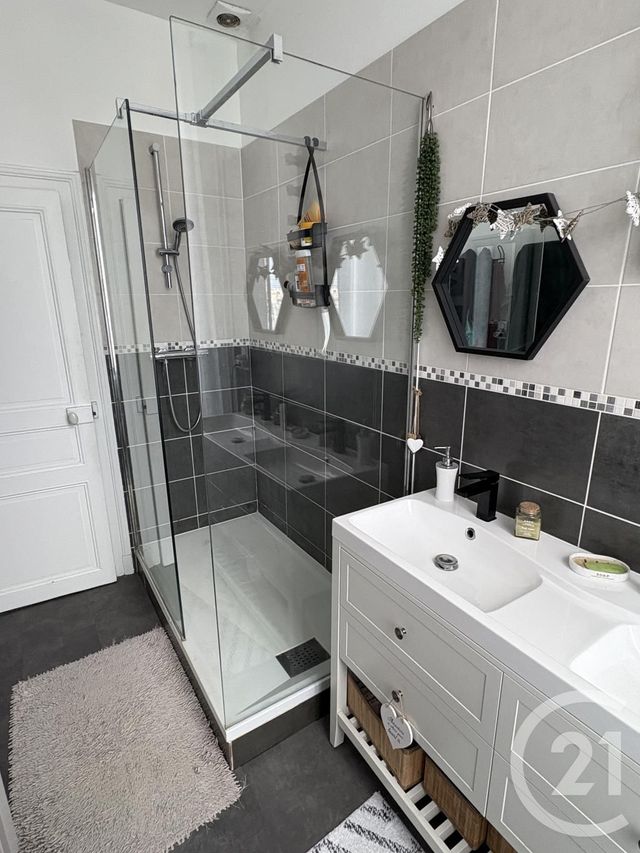 maison à vendre - 5 pièces - 110.0 m2 - CHATEAUROUX - 36 - CENTRE - Century 21 Adressimmo