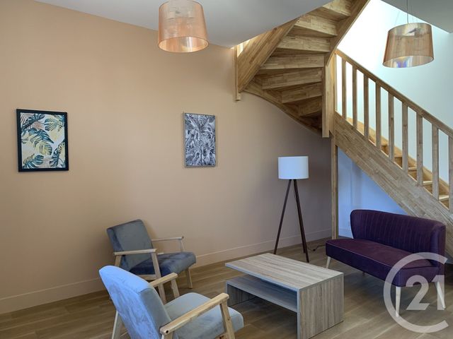 Appartement T2 à louer - 2 pièces - 51.71 m2 - CHATEAUROUX - 36 - CENTRE - Century 21 Adressimmo
