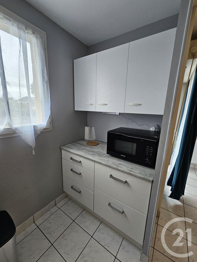 Appartement F2 à louer - 2 pièces - 36.72 m2 - CHATEAUROUX - 36 - CENTRE - Century 21 Adressimmo