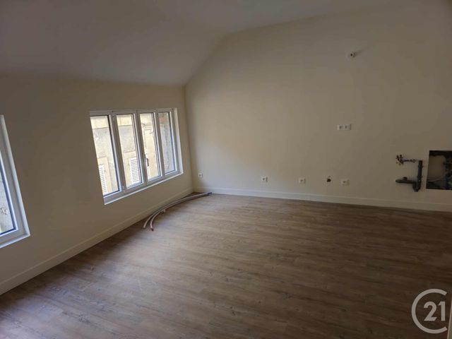 Appartement T1 à louer - 1 pièce - 22.0 m2 - ISSOUDUN - 36 - CENTRE - Century 21 Adressimmo