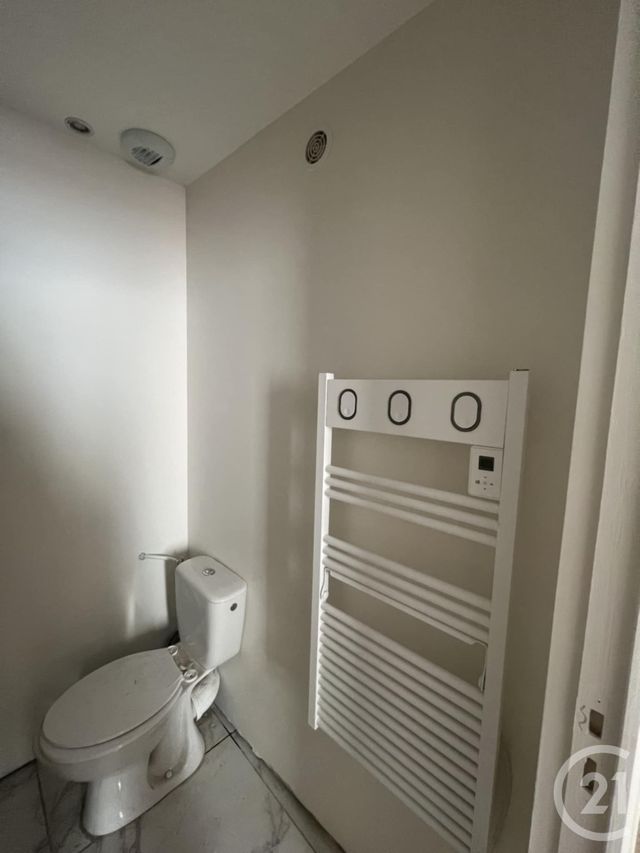 Appartement T1 à louer - 1 pièce - 22.0 m2 - ISSOUDUN - 36 - CENTRE - Century 21 Adressimmo