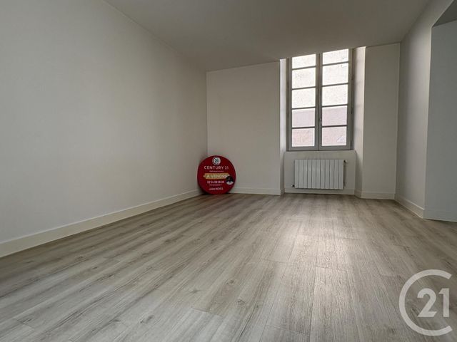 Appartement T3 à vendre - 3 pièces - 76.4 m2 - CHATEAUROUX - 36 - CENTRE - Century 21 Adressimmo