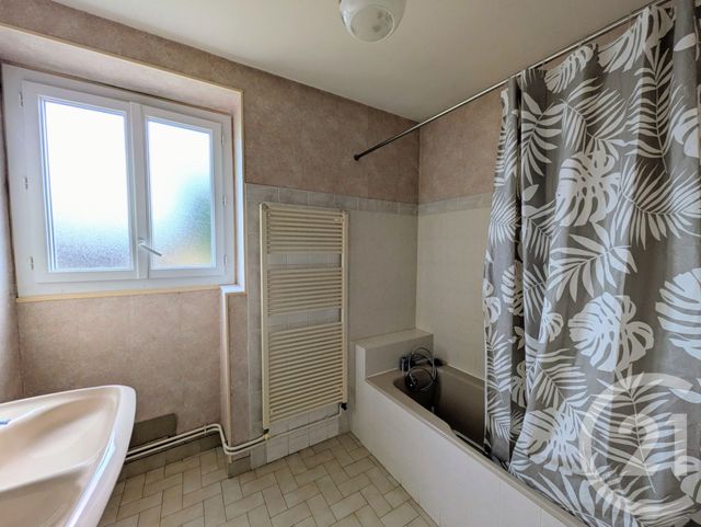 maison à vendre - 4 pièces - 135.58 m2 - SACIERGES ST MARTIN - 36 - CENTRE - Century 21 Adressimmo