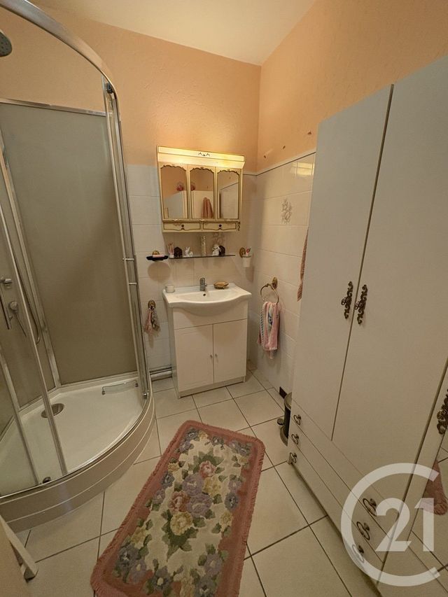 Appartement T3 à vendre - 3 pièces - 60.94 m2 - CHATEAUROUX - 36 - CENTRE - Century 21 Adressimmo