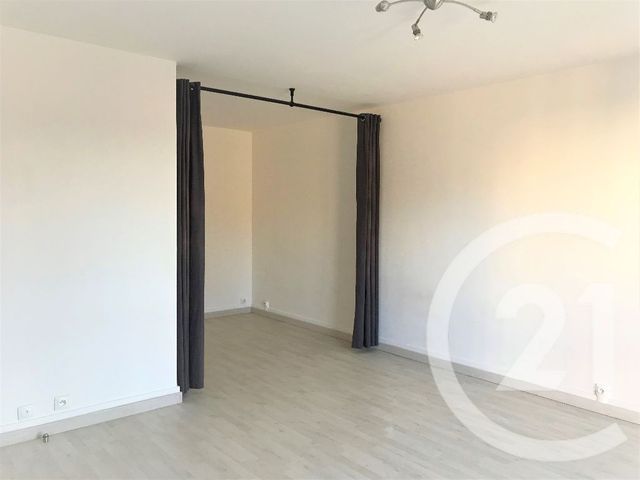 Appartement F1 à louer - 1 pièce - 33.09 m2 - CHATEAUROUX - 36 - CENTRE - Century 21 Adressimmo