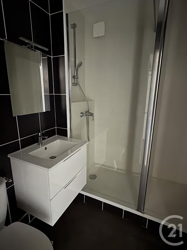 Appartement Studio à vendre - 1 pièce - 34.1 m2 - CHATEAUROUX - 36 - CENTRE - Century 21 Adressimmo