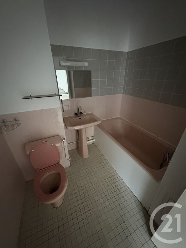 Appartement T1 à vendre - 1 pièce - 31.0 m2 - CHATEAUROUX - 36 - CENTRE - Century 21 Adressimmo