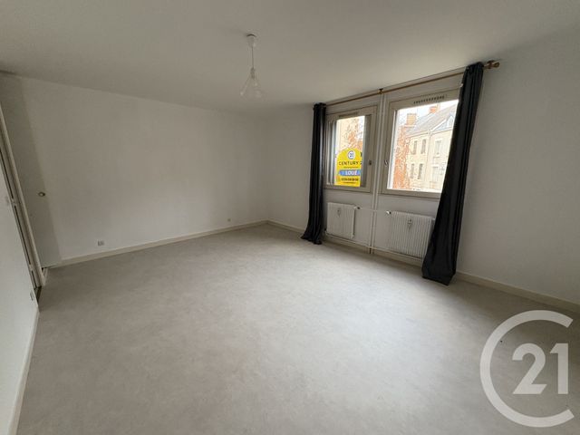 Appartement T1 à vendre - 1 pièce - 31.0 m2 - CHATEAUROUX - 36 - CENTRE - Century 21 Adressimmo