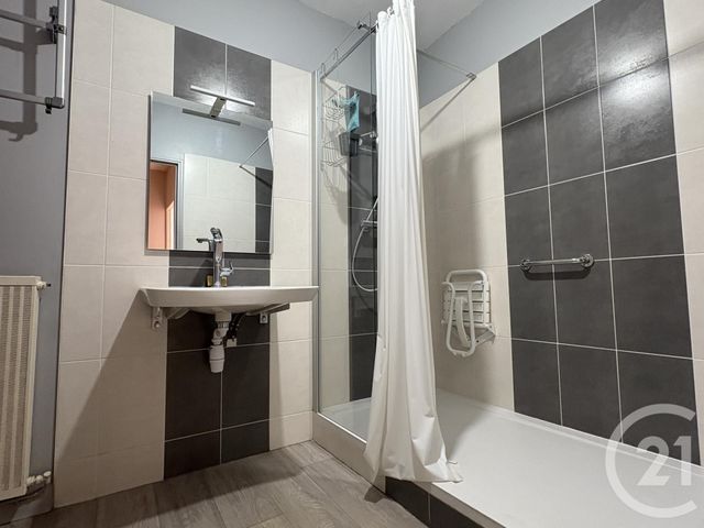 maison à vendre - 5 pièces - 83.0 m2 - CHATEAUROUX - 36 - CENTRE - Century 21 Adressimmo