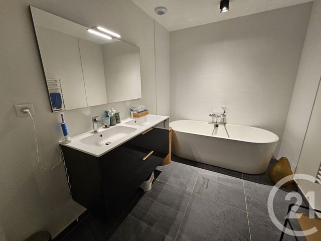 Appartement T4 à louer - 4 pièces - 114.37 m2 - CHATEAUROUX - 36 - CENTRE - Century 21 Adressimmo