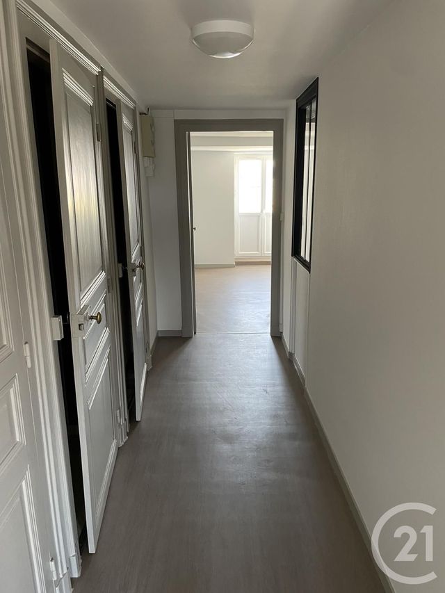 Appartement T2 à louer - 2 pièces - 47.11 m2 - CHATEAUROUX - 36 - CENTRE - Century 21 Adressimmo
