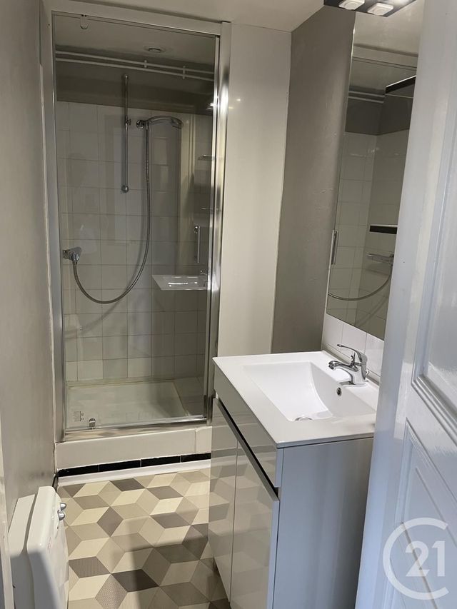 Appartement T2 à louer - 2 pièces - 47.11 m2 - CHATEAUROUX - 36 - CENTRE - Century 21 Adressimmo