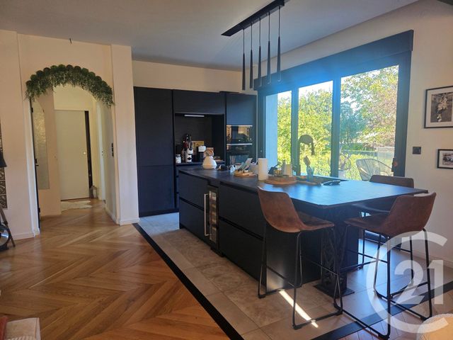 maison à vendre - 7 pièces - 155.05 m2 - CHATEAUROUX - 36 - CENTRE - Century 21 Adressimmo