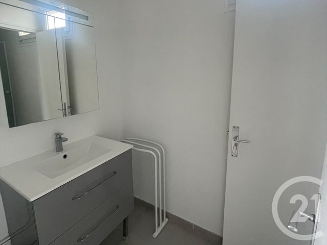 Appartement T1 à vendre - 1 pièce - 25.1 m2 - CHATEAUROUX - 36 - CENTRE - Century 21 Adressimmo