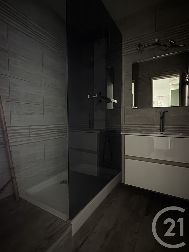 Appartement T4 à vendre - 4 pièces - 68.01 m2 - CHATEAUROUX - 36 - CENTRE - Century 21 Adressimmo