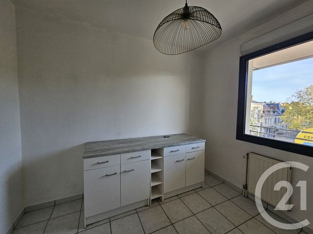 Appartement T2 à louer - 2 pièces - 48.83 m2 - CHATEAUROUX - 36 - CENTRE - Century 21 Adressimmo
