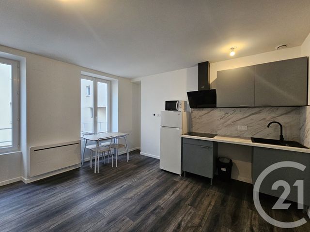 Appartement T2 à louer - 2 pièces - 30.65 m2 - CHATEAUROUX - 36 - CENTRE - Century 21 Adressimmo