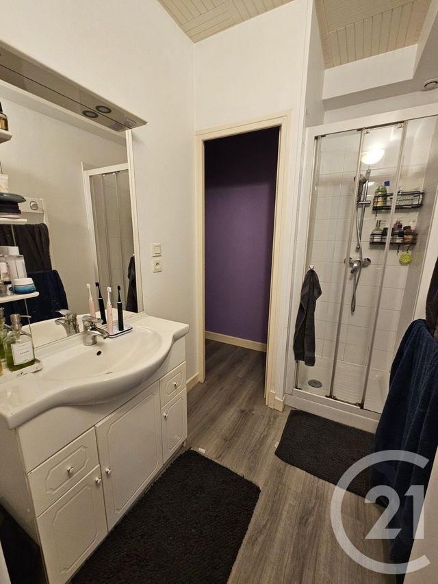 Appartement T2 à louer - 2 pièces - 69.65 m2 - CHATEAUROUX - 36 - CENTRE - Century 21 Adressimmo