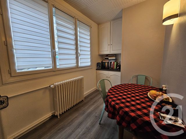 Appartement T2 à louer - 2 pièces - 69.65 m2 - CHATEAUROUX - 36 - CENTRE - Century 21 Adressimmo