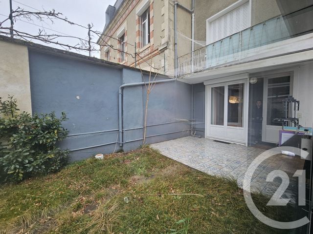 Appartement T2 à louer - 2 pièces - 69.65 m2 - CHATEAUROUX - 36 - CENTRE - Century 21 Adressimmo