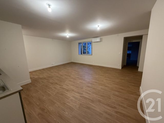 Appartement T2 à louer - 2 pièces - 62.1 m2 - CHATEAUROUX - 36 - CENTRE - Century 21 Adressimmo