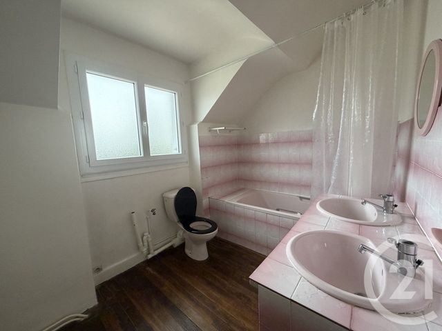 Appartement T4 à louer - 4 pièces - 72.27 m2 - CHATEAUROUX - 36 - CENTRE - Century 21 Adressimmo