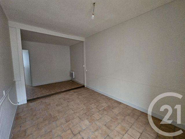 Appartement T2 à louer - 2 pièces - 37.38 m2 - VILLEDIEU SUR INDRE - 36 - CENTRE - Century 21 Adressimmo