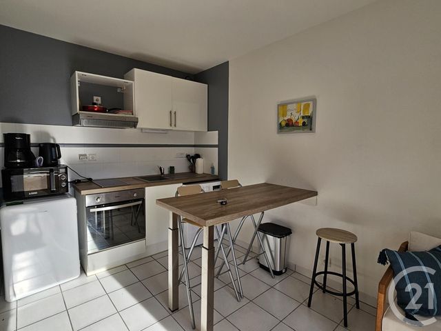 Appartement F2 à louer - 2 pièces - 34.39 m2 - CHATEAUROUX - 36 - CENTRE - Century 21 Adressimmo