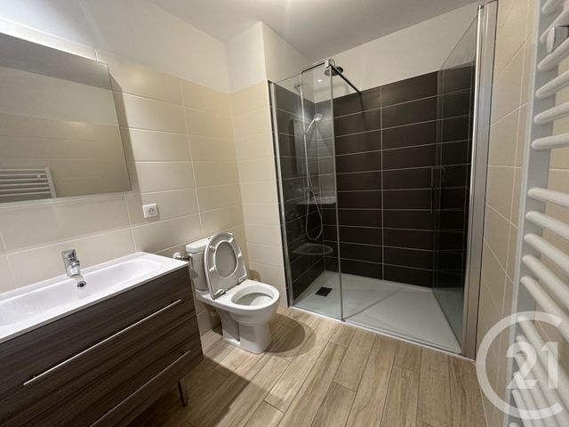 Appartement T2 à louer - 2 pièces - 51.51 m2 - CHATEAUROUX - 36 - CENTRE - Century 21 Adressimmo